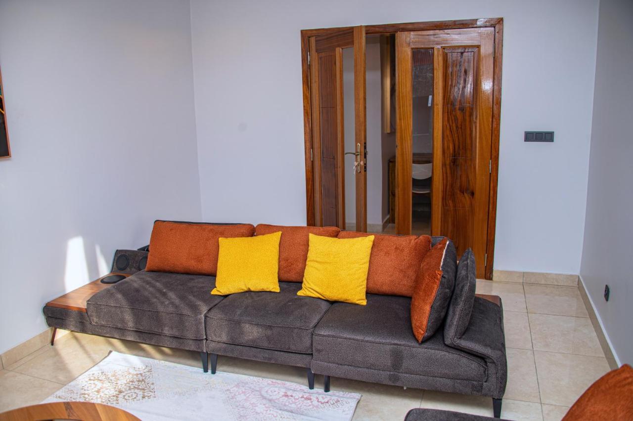 Apartment Khelcom *